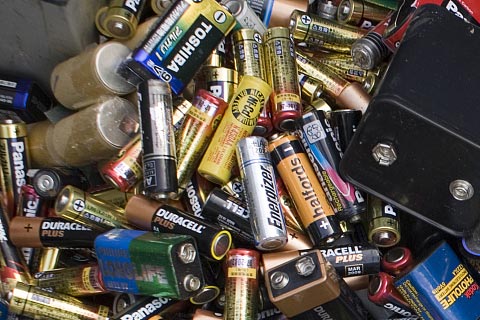 沭阳西圩乡废铅酸电池回收-风帆汽车电池回收-收废弃钴酸锂电池